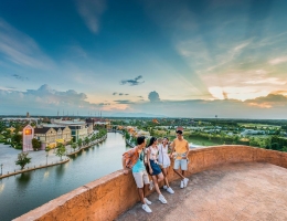 Chuyên nghiệp, tận tình với khách hàng