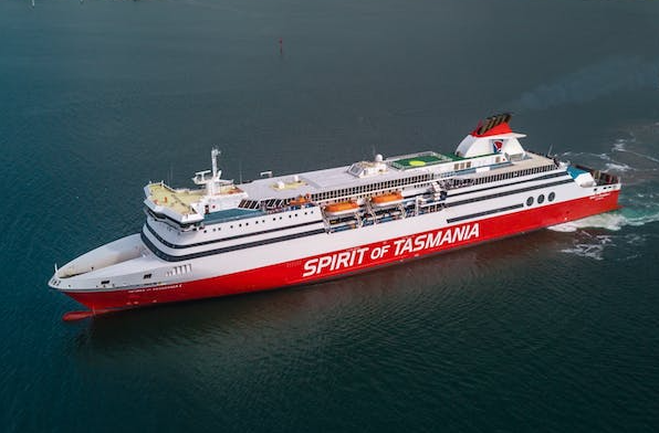 Valentine Premium Private Junk Halong 2 Cabins